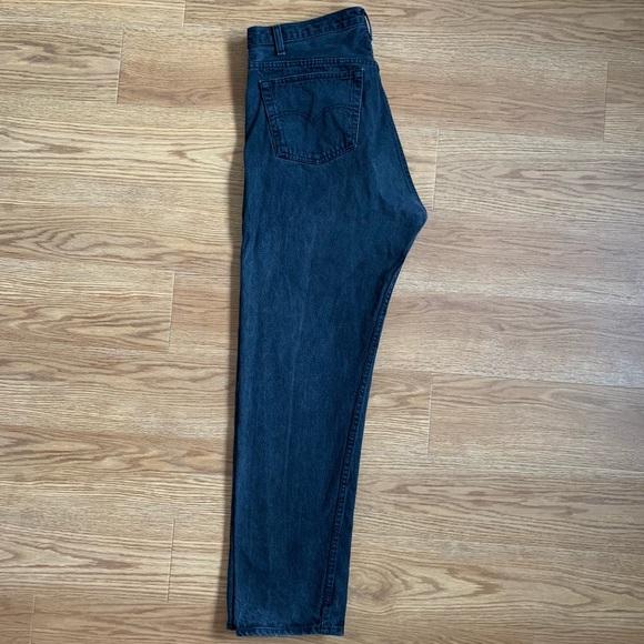 Vintage Levi’s 501 Straight Leg Button Fly Made In Canada - Picture 3 of 16